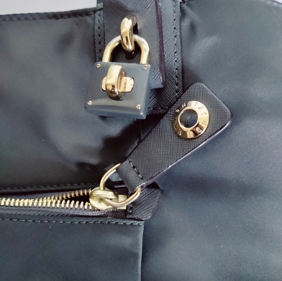 HENRI BENDEL Jetsetter Nylon Shopper Tote Gray with Gold Hardware Large - Picture 10 of 14